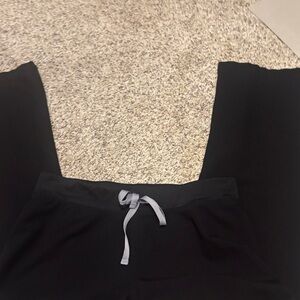 Figs Livingston scrubs M